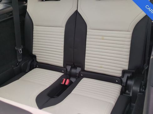 Used 2023 Land Rover Discovery S R-Dynamic image 21