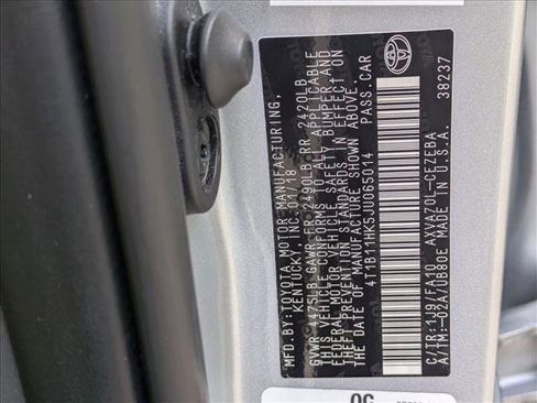 Used 2018 Toyota Camry FWD image 23