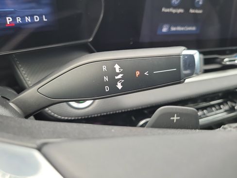 Used 2025 Chevrolet Equinox LT w/ Convenience Package II FWD image 22