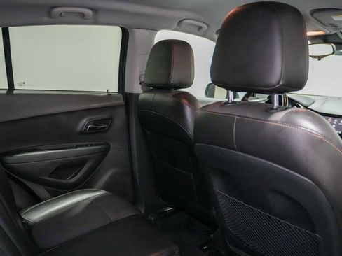 Used 2018 Chevrolet Trax LT w/ LT Convenience Package FWD image 22