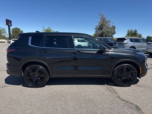 New 2026 Mitsubishi Outlander LE image 10