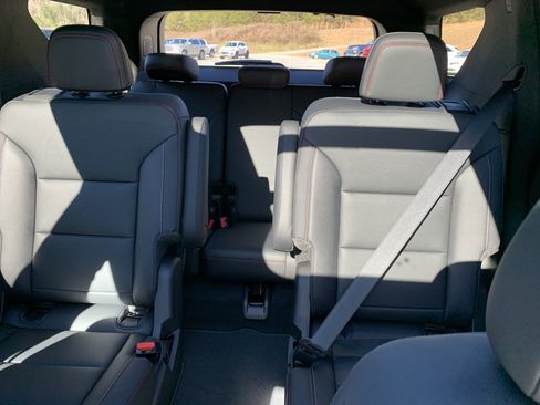 New 2026 Chevrolet Traverse Z71 w/ Driver Confidence Package image 21