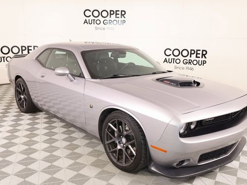 Used 2016 Dodge Challenger R/T Scat Pack image 1
