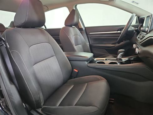 Used 2023 Nissan Altima 2.5 SV image 21