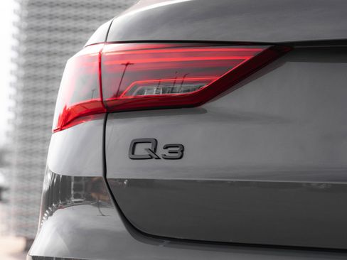 Certified 2025 Audi Q3 2.0T Premium w/ Convenience Package image 28