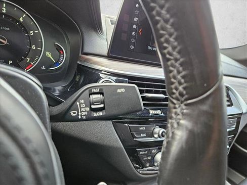 Used 2017 BMW 540i xDrive AWD/4WD image 25
