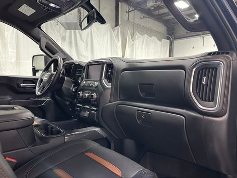 Used 2022 GMC Sierra 2500 AT4 image 57
