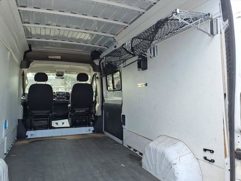 Used 2018 RAM ProMaster 2500 FWD image 9