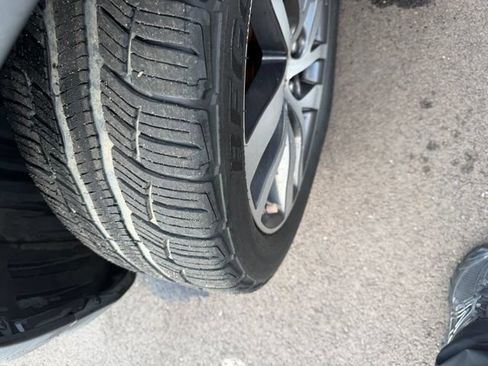 Used 2017 Honda Pilot Touring image 4