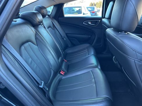 Used 2017 Chrysler 200 Limited Platinum w/ Comfort & Convenience Group image 16