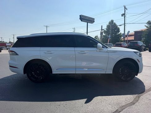Used 2021 Lincoln Aviator Reserve w/ Equipment Group 208A AWD/4WD image 4