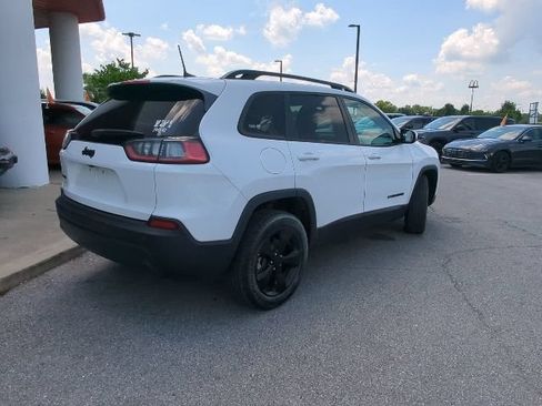 Certified 2021 Jeep Cherokee Latitude Plus AWD/4WD image 29