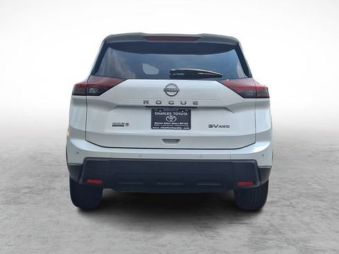 Used 2024 Nissan Rogue SV AWD/4WD image 5