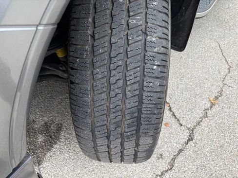 Used 2021 Nissan Titan Platinum Reserve w/ Moonroof Package image 21