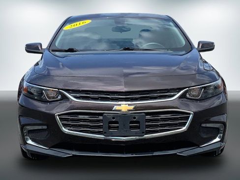 Used 2016 Chevrolet Malibu LT FWD image 2