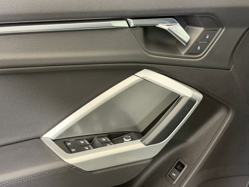 Used 2020 Audi Q3 2.0T Premium image 14