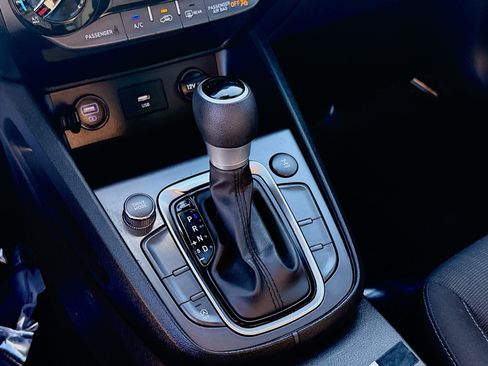 Used 2023 Hyundai Kona SEL image 13