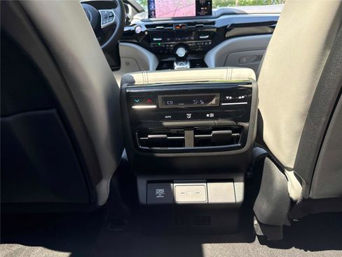 Used 2025 Acura MDX FWD w/ Technology Package image 29