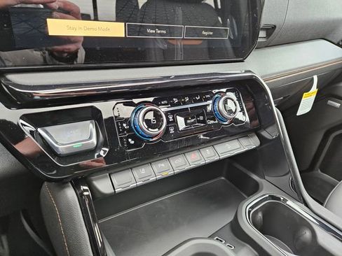 New 2026 GMC Sierra 2500 AT4 AWD/4WD image 26