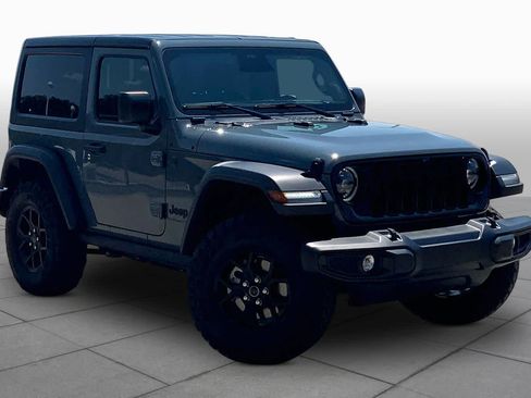 Used 2025 Jeep Wrangler Sport AWD/4WD image 3
