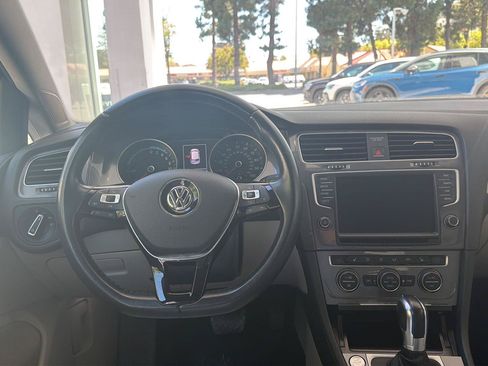 Used 2016 Volkswagen e-Golf SEL Premium w/ Driver Assistance Package FWD image 29