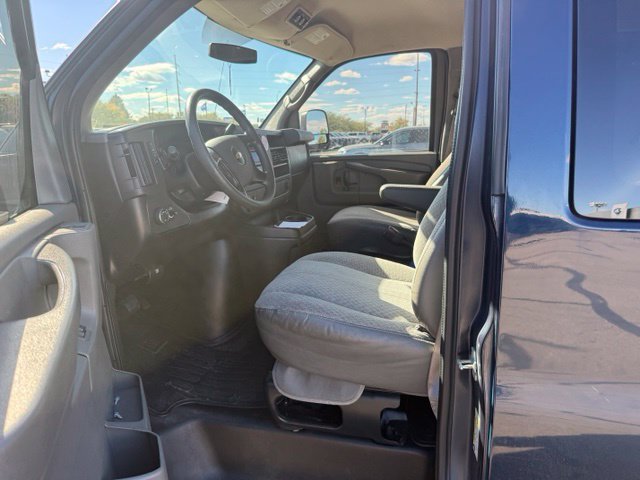 Used 2011 Chevrolet Express 1500 LT w/ LT Preferred Equipment Group AWD/4WD image 13