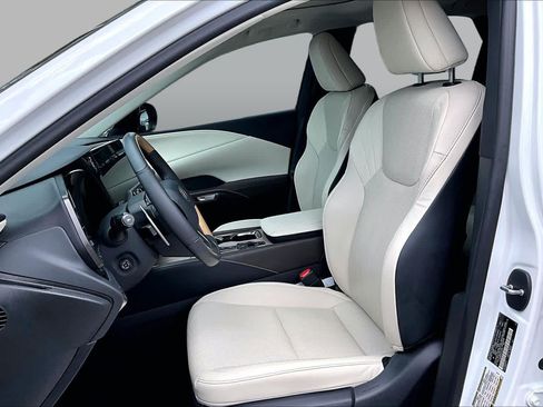 Used 2024 Lexus RX 350 Premium w/ Accessory Package (Z1) FWD image 8
