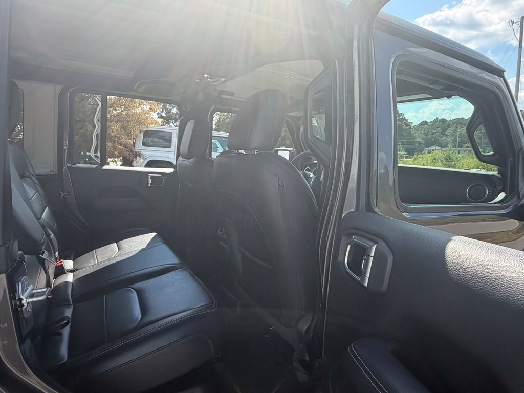 Used 2023 Jeep Wrangler Unlimited Sahara AWD/4WD image 38