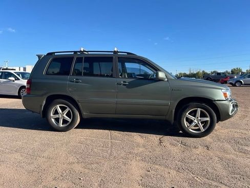Used 2004 Toyota Highlander Limited w/ Leather Trim Pkg AWD/4WD image 7