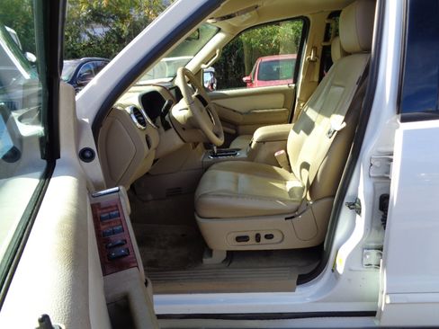 Used 2007 Ford Explorer Eddie Bauer image 12