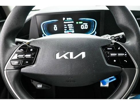 Used 2025 Kia Niro LX FWD image 18