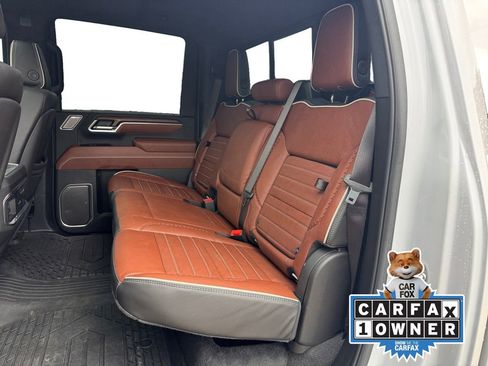 Used 2025 GMC Sierra 2500 Denali Ultimate image 16