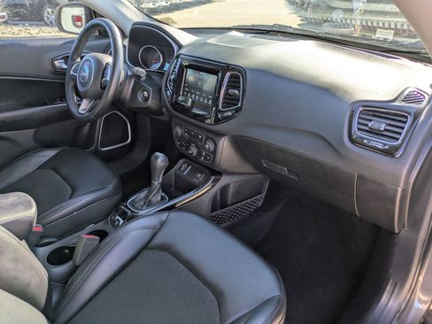 Used 2019 Jeep Compass Altitude image 27