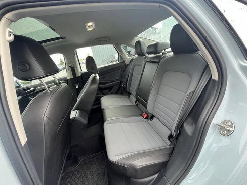 Used 2025 Volkswagen Jetta SE w/ Sunroof Package FWD image 25