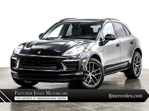 Used 2023 Porsche Macan image 1