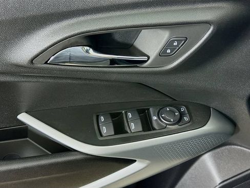 New 2026 Chevrolet Trax RS FWD image 19