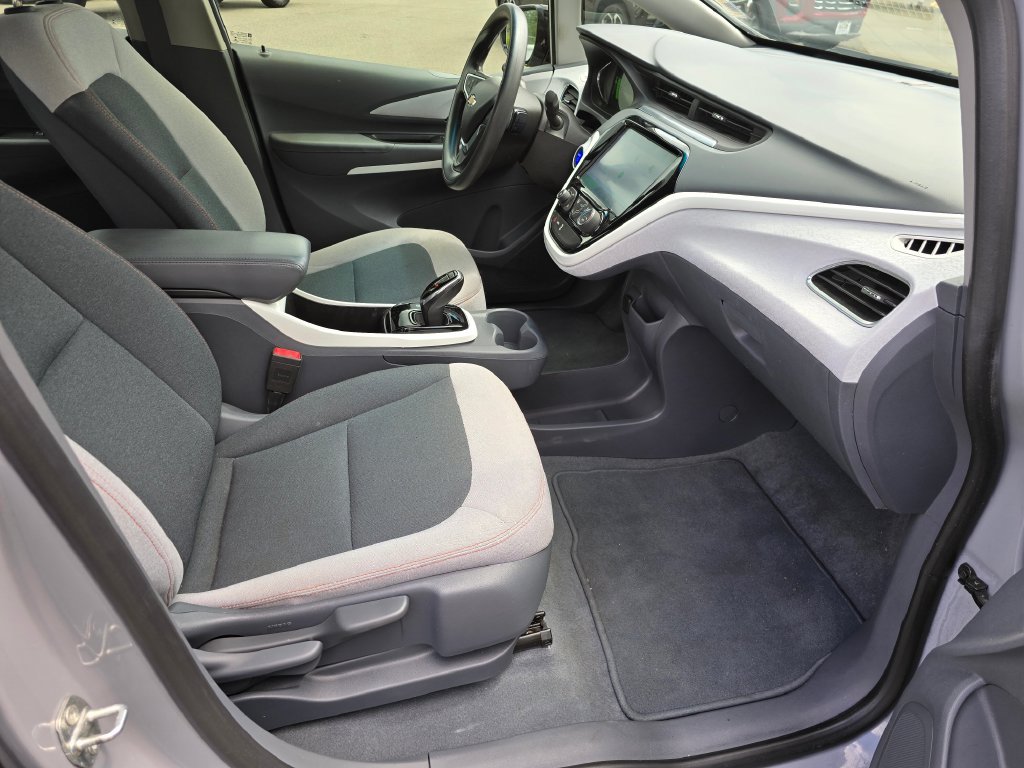 Used 2020 Chevrolet Bolt LT FWD image 12