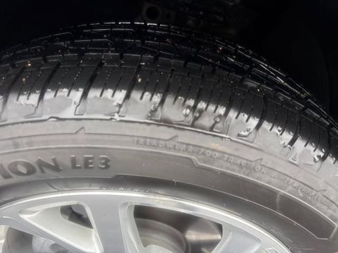 Used 2020 Chevrolet Equinox Premier w/ LPO, Floor Liner Package image 15