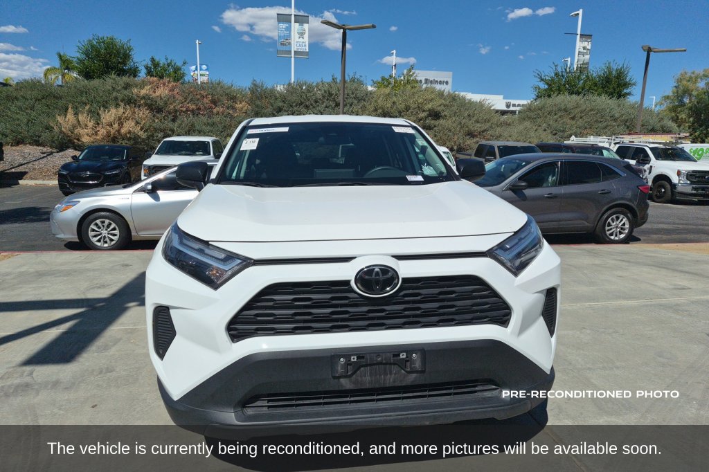 Used 2025 Toyota RAV4 LE AWD/4WD image 2