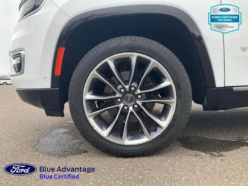 Used 2023 Jeep Wagoneer Series III w/ Premium Group I image 31