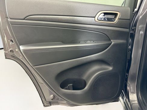 Used 2015 Jeep Grand Cherokee Laredo w/ Quick Order Package 23E image 24