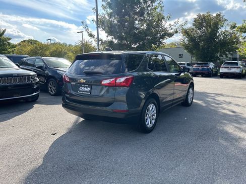 Used 2020 Chevrolet Equinox LS w/ LS Convenience Package image 3