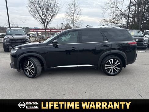 Certified 2025 Nissan Pathfinder Platinum image 5