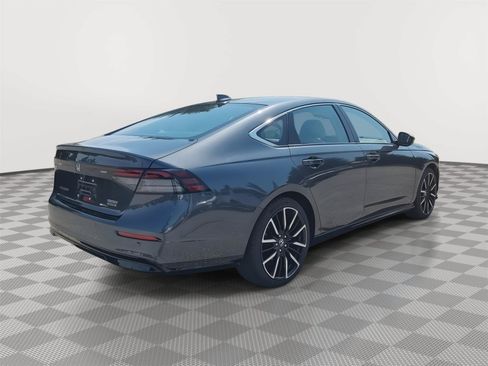 Used 2023 Honda Accord Touring image 32