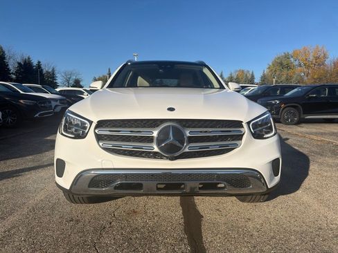 Used 2022 Mercedes-Benz GLC 300 4MATIC image 2