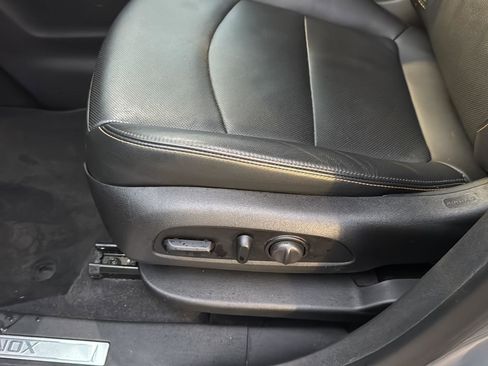 Used 2019 Chevrolet Equinox Premier image 27