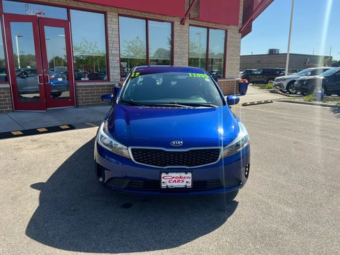 Used 2017 Kia Forte LX FWD image 2
