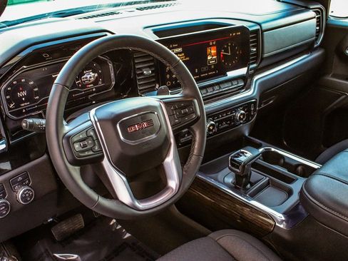 Used 2024 GMC Sierra 1500 Elevation w/ X31 Off-Road Package image 15