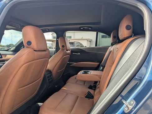 Certified 2024 Cadillac XT4 Premium Luxury w/ Active Safety Package image 15