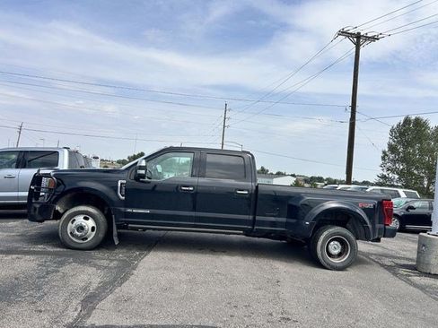 Used 2021 Ford F350 Platinum AWD/4WD image 2